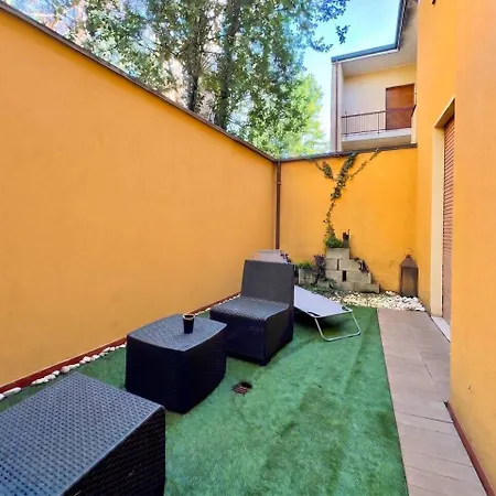 Apartment Leonardo Academy & Relax 95mq Giardini E Terrazzo *