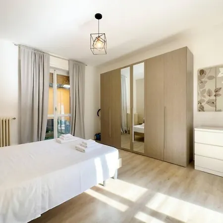 Apartment Leonardo Academy & Relax 95mq Giardini E Terrazzo *